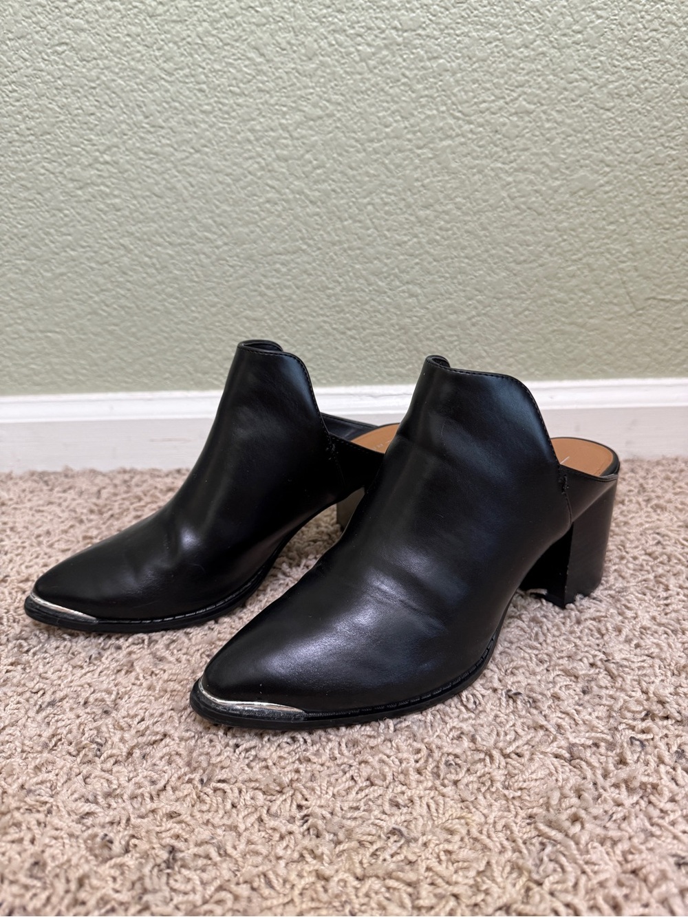 Black Women's Leather Mule Booties with Silver Toe Accent -W8